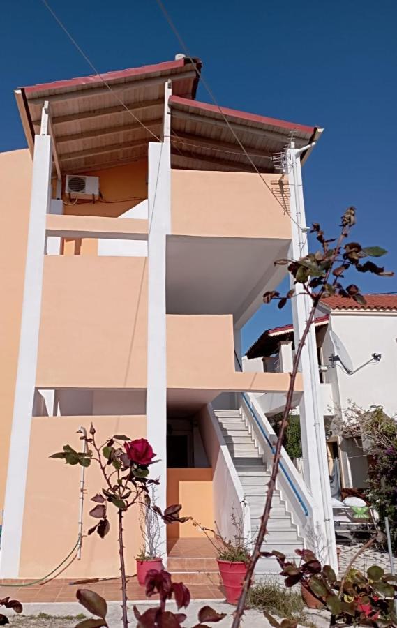 Agapi Studio Acharavi A 50M De La Mer, 400M Du Centre Ville Buitenkant foto